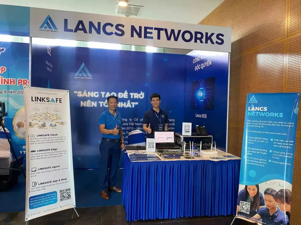 Gian hang cua Lancs Networks tai trien lam hoi thao
